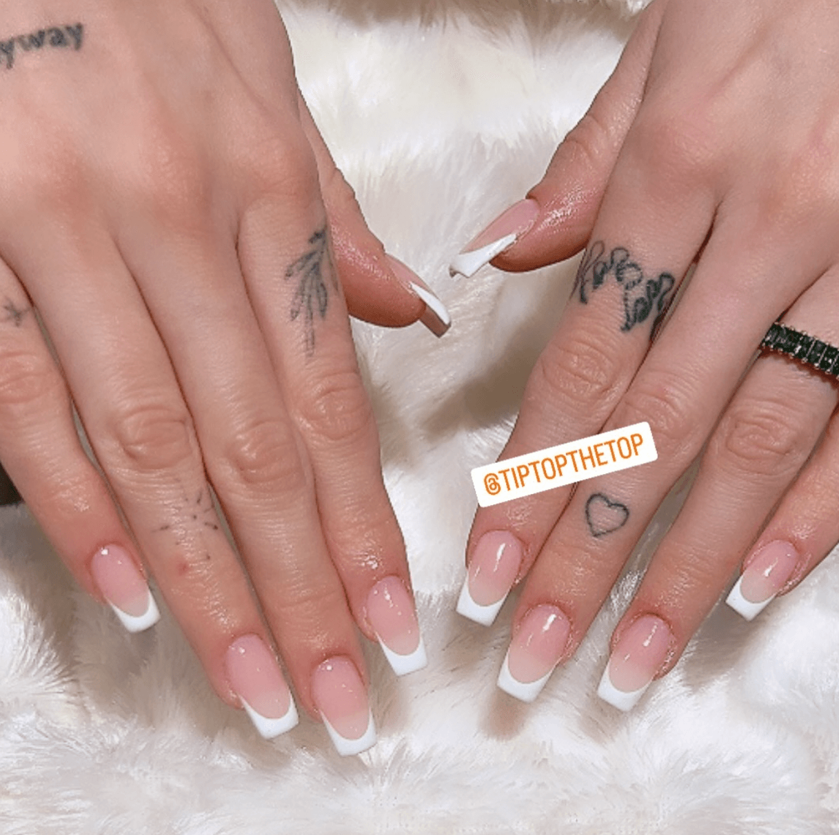 French nagels met tattoos - Tip Top Nagels