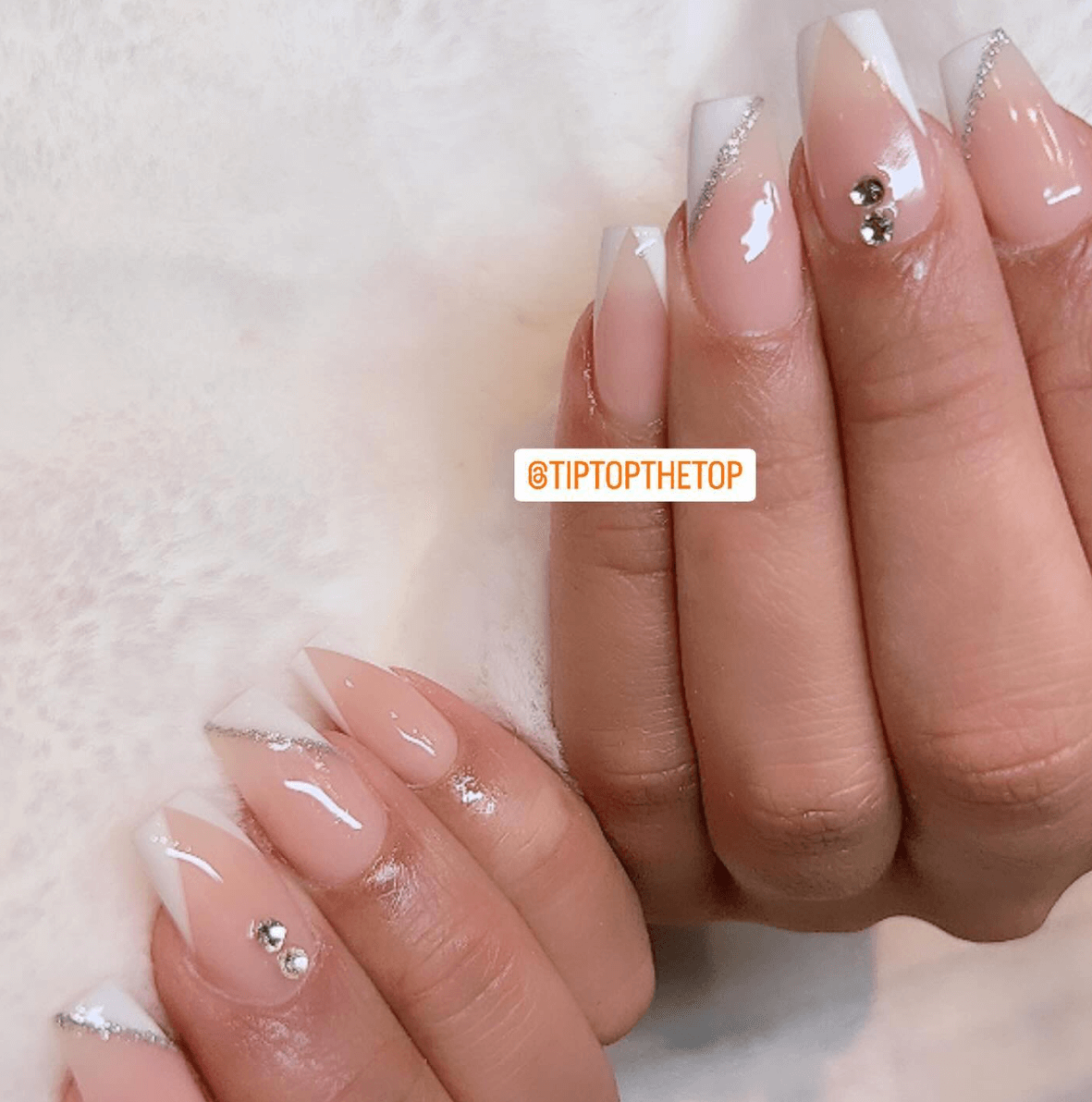 Nagels met glimmende steentjes - Tip Top Nagels